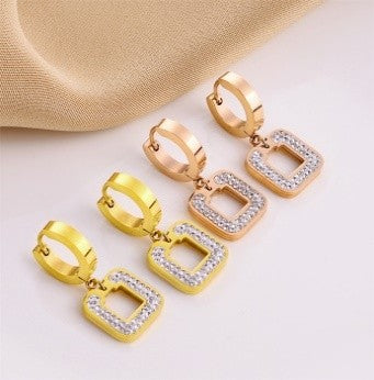 Floral Pattern Stud Earrings