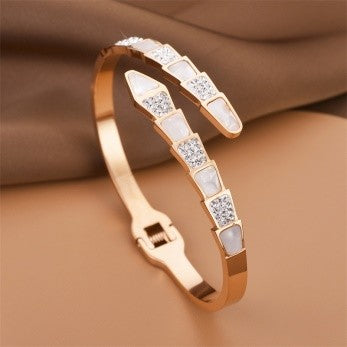Sleek Snake-Head Bangle – Gold, Rose Gold & Silver Finish