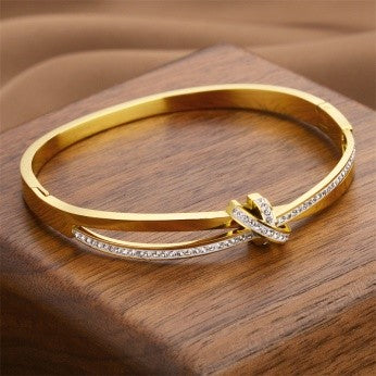 Star Cross CZ Bracelet – Crossover Celestial Design