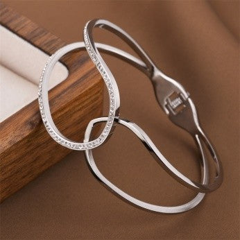 Abstract Curve CZ Bracelet – Sculptural Designer Style