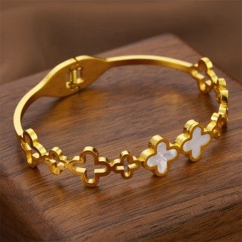 White Clover Enamel Link Bracelet – Floral Charm Chain Style