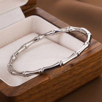 Bamboo-Inspired Metal Bracelet – Natural Minimalist Look
