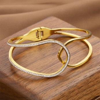 Abstract Curve CZ Bracelet – Sculptural Designer Style